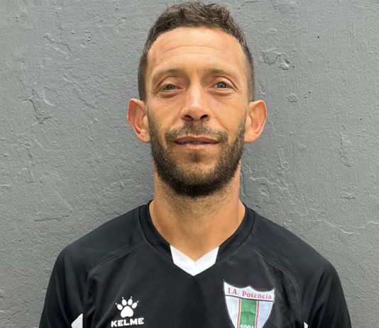 Diego Viña continuará en el club en esta temporada.